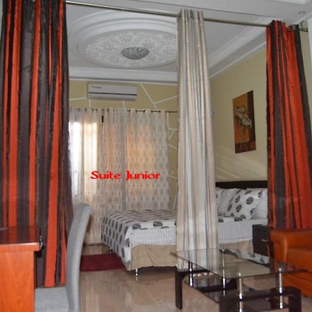 Green Lodge Κινσάσα Εξωτερικό φωτογραφία
